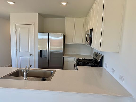 5th image of 2712 NW 203rd St