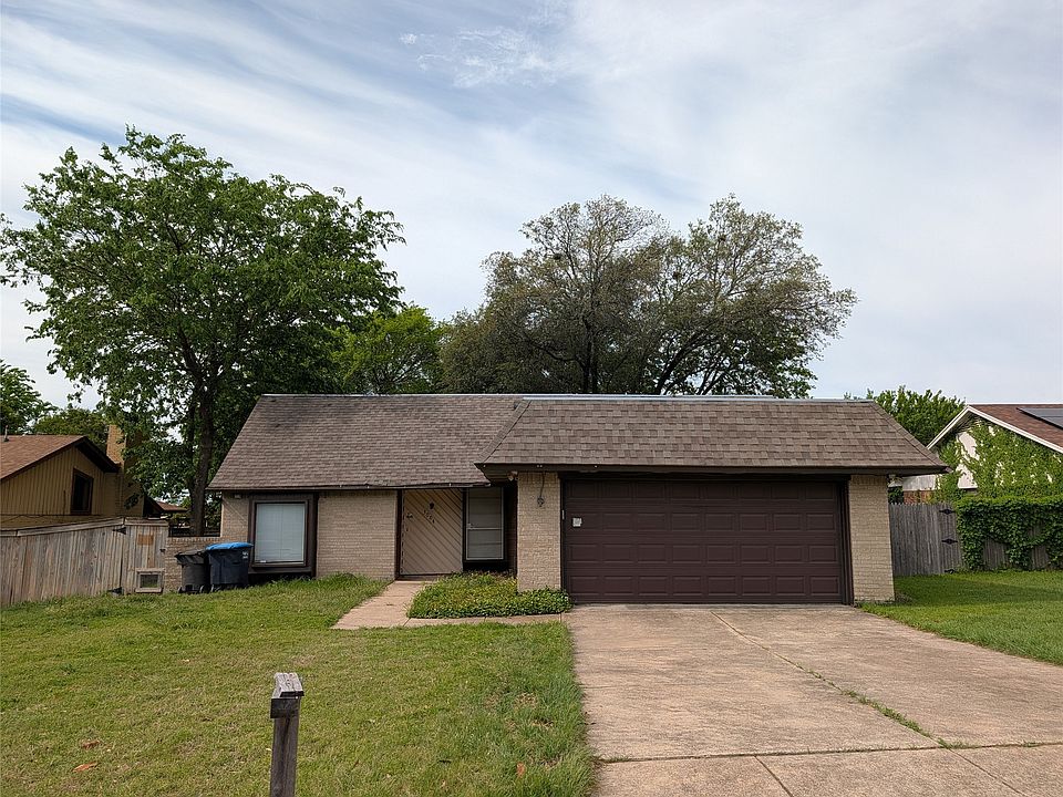 1st image of 3004 Encino Dr