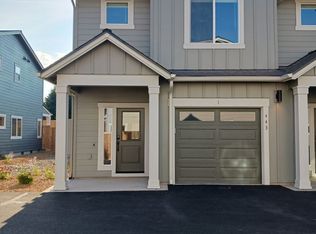 443 SW 27th St #1, Redmond, OR 97756