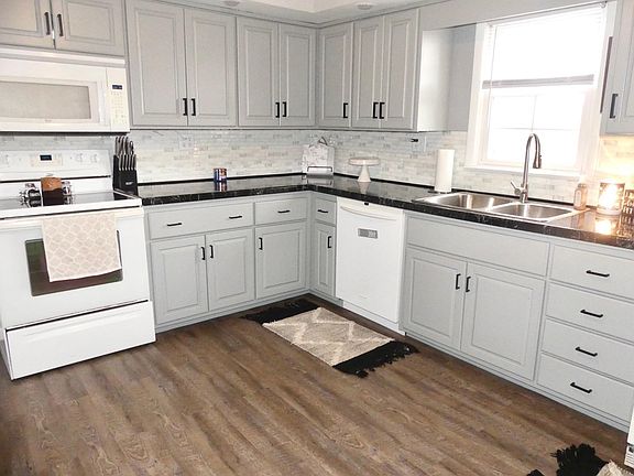 4th image of 4001 N Glenwood Ave