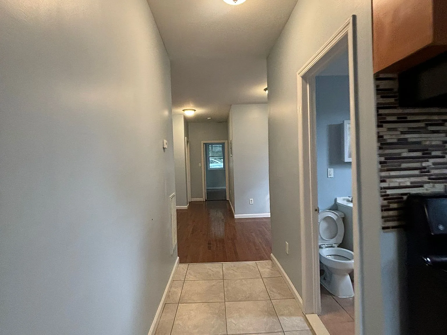 2 bed, 800 sqft, $1,950 — Photo 2