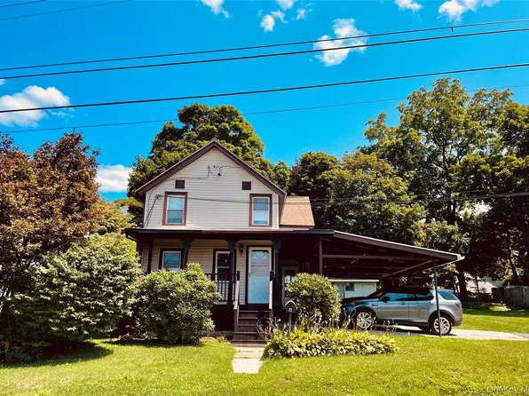 6 William St, Beacon, NY 12508