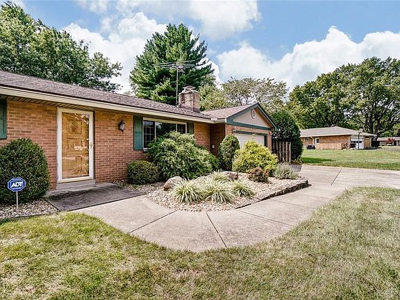 3rd image of 3229 Brookmoor Dr