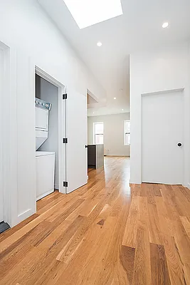 Rented by Bold New York | media 15