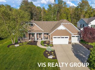 6318 Eaglewood Dr, Hudsonville, MI 49426