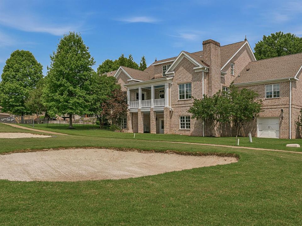 1st image of 3729 Riviera Dr