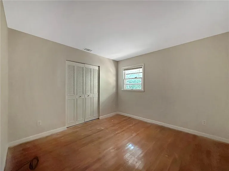10624 Woodcock St — Photo 8