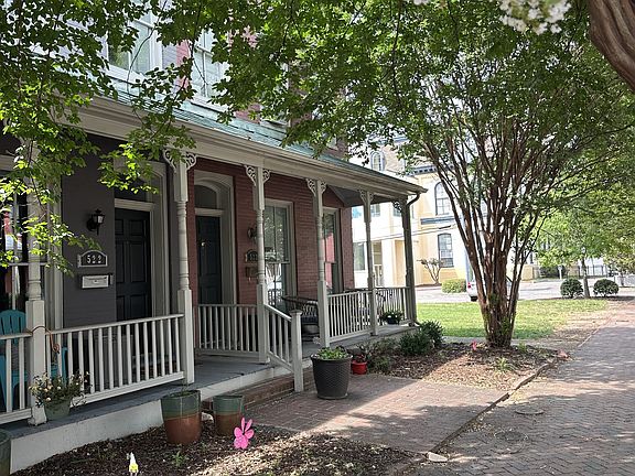 2nd image of 522 1/2 N 1st St