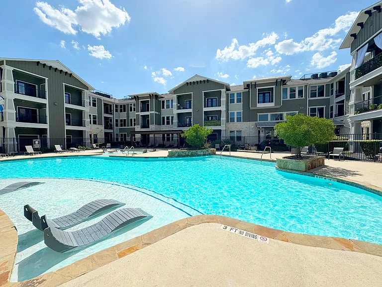 Enclave at the Dominion Apartments — Photo 15