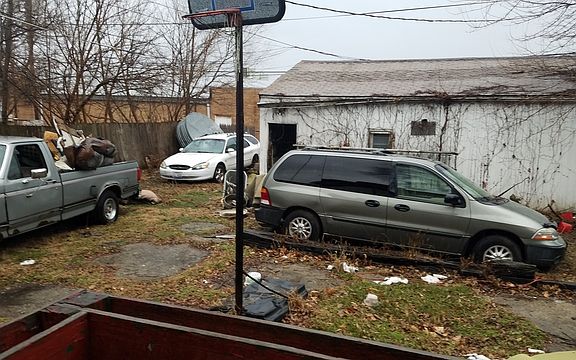3rd image of 710 NE Madison Ave
