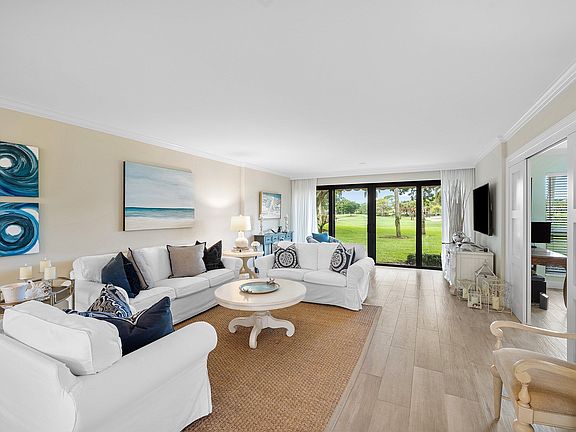 2nd image of 3689 Quail Ridge Drive N