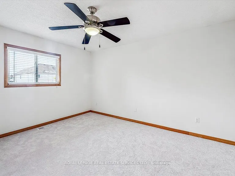 82 Whitlaw Way — Photo 17