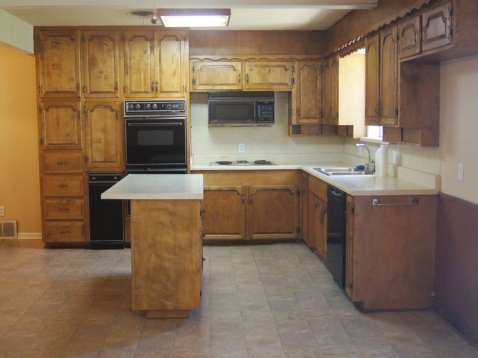 Large kitchen with island