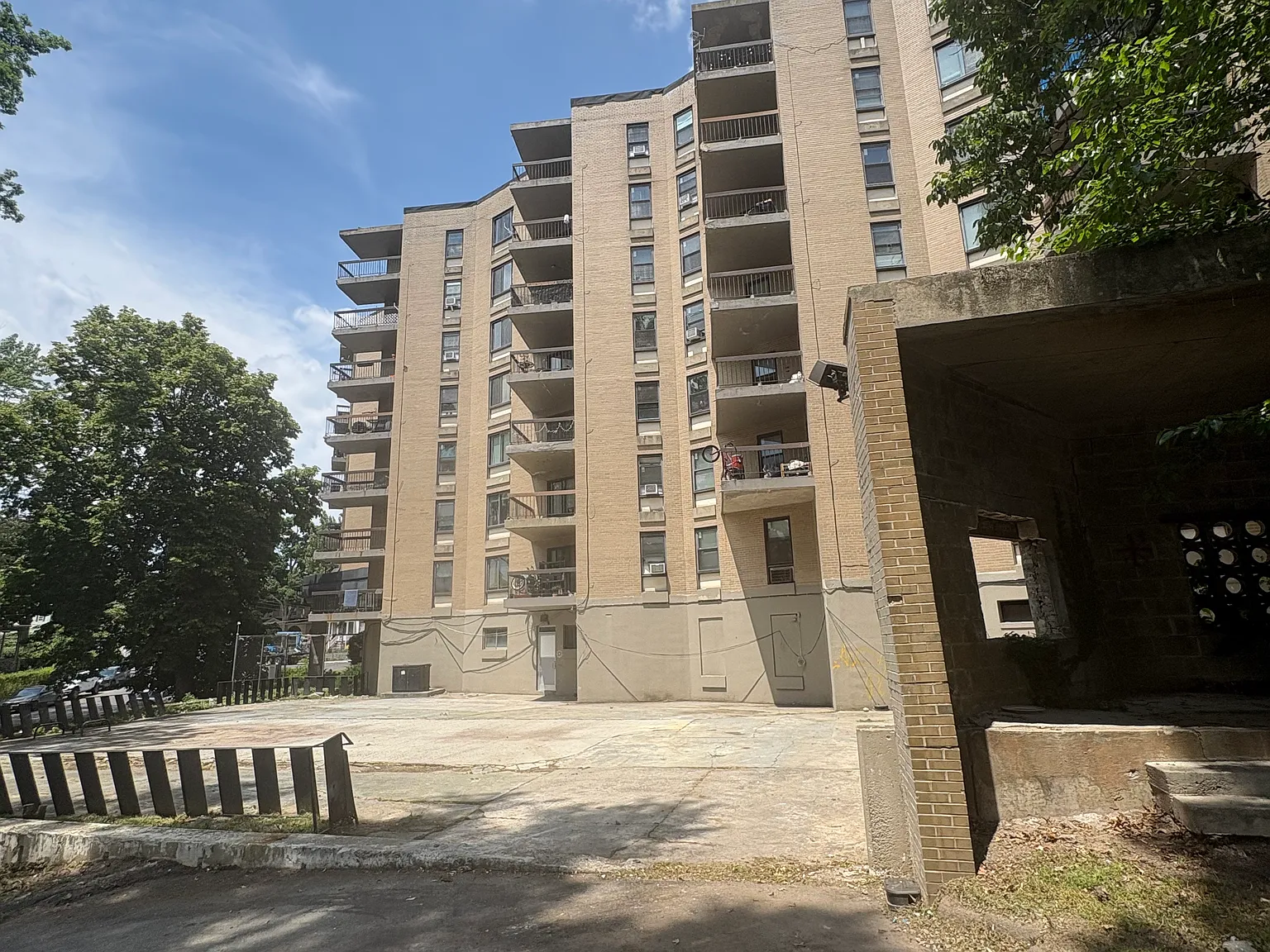 3 bed, $1,500 — Photo 4