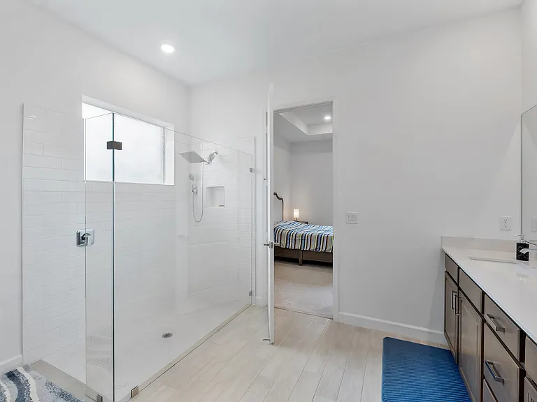19036 Broad Shore Walk — Photo 14