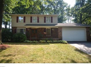478 Fernwood Dr, Tallmadge, OH