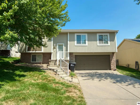 8903 N 76th St, Omaha, NE 68122
