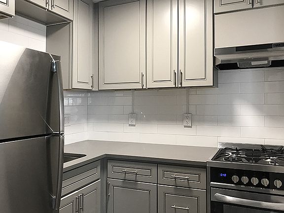 2nd image of 206 W Ellsworth Ave