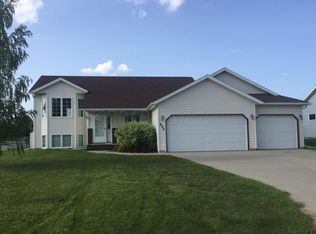 906 11th Ave SE, Barnesville, MN 56514