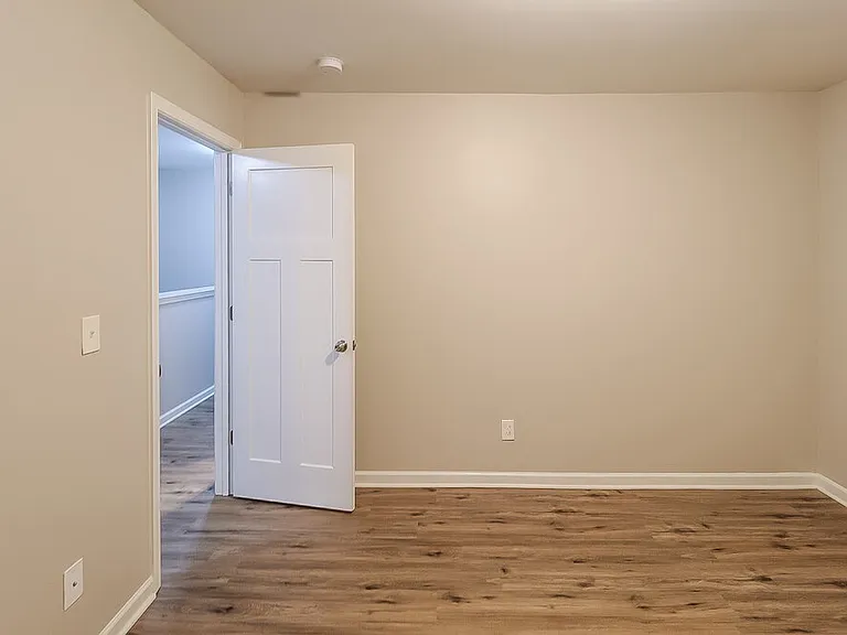 6374 Avery St SW — Photo 12