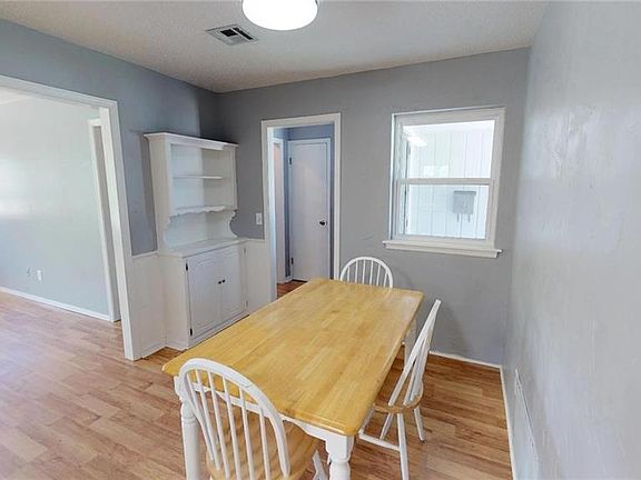 3rd image of 6216 N Allison Dr