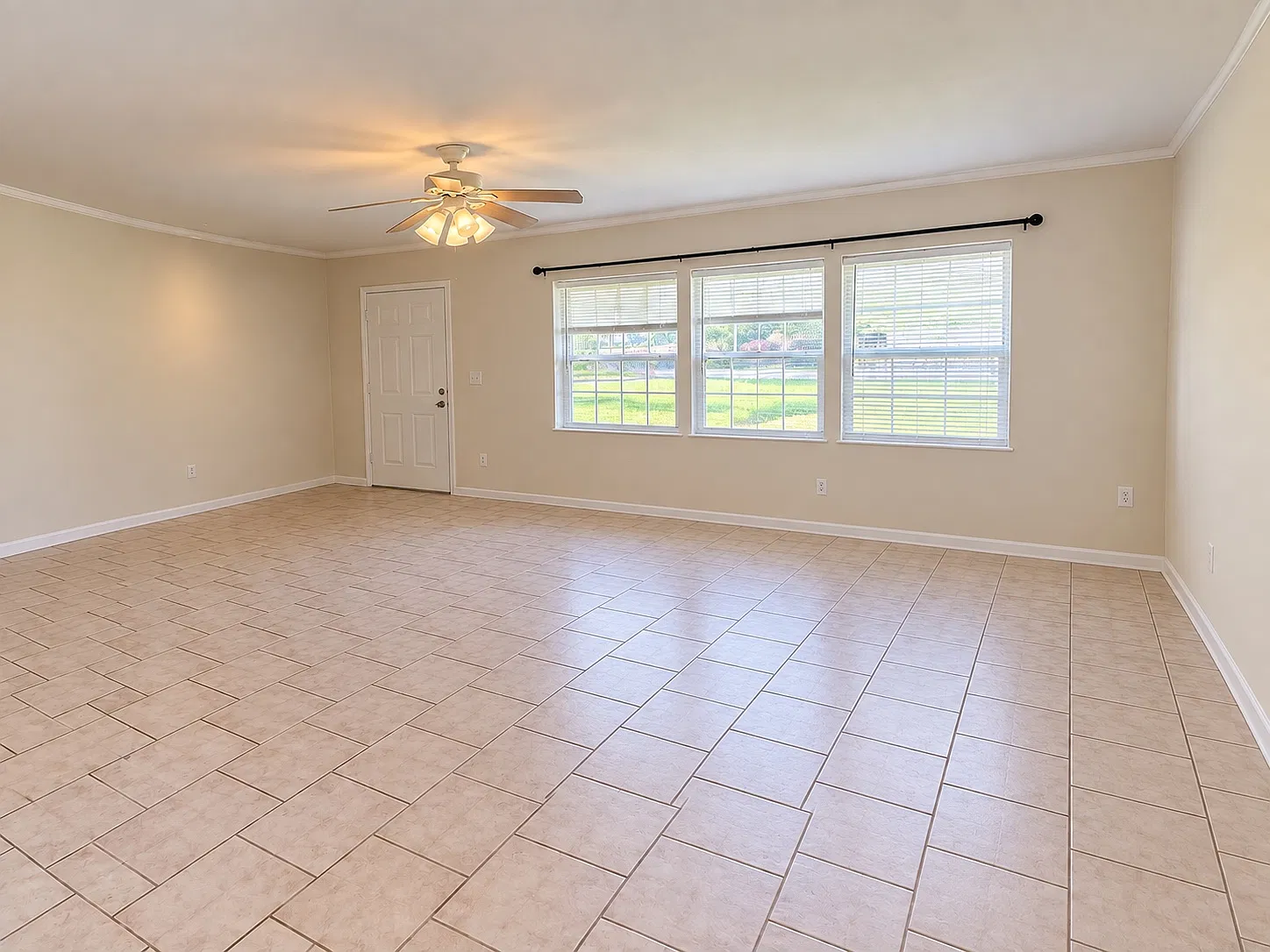 3 bed, 1248 sqft, $1,750 — Photo 2