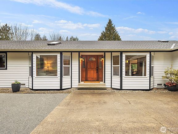 2nd image of 430 81st Avenue SE