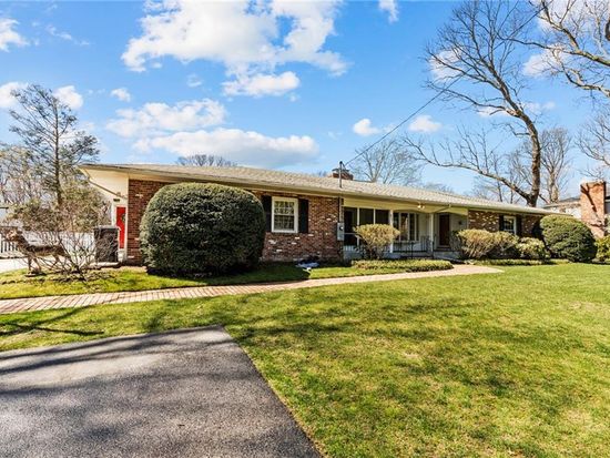 437 Love Ln, Warwick, RI 02886