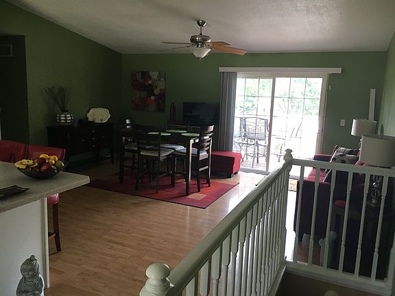 Vaulted ceiling dining room 