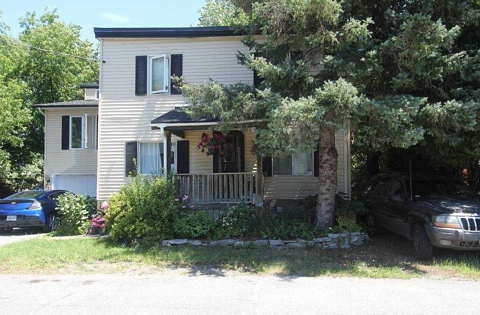 1st image of 549 Brunel St