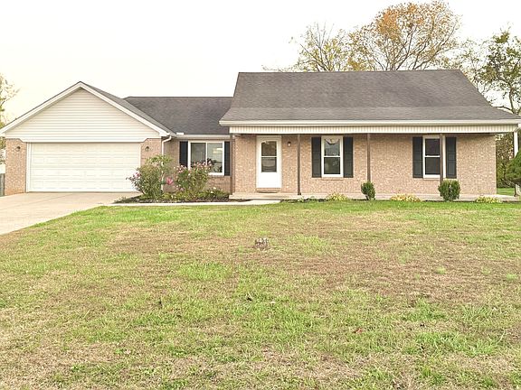 3rd image of 136 Greenside Dr
