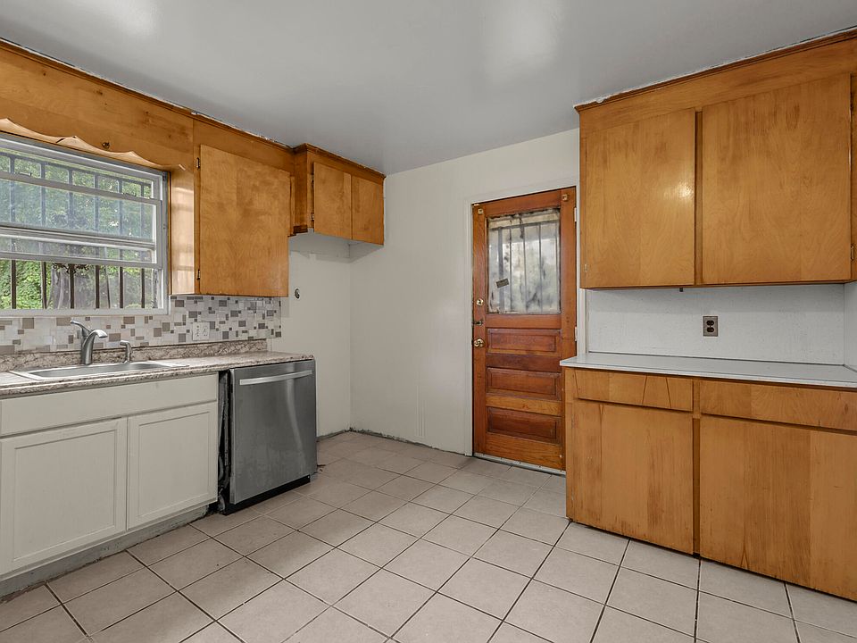 2708 Springwells St, photo 28