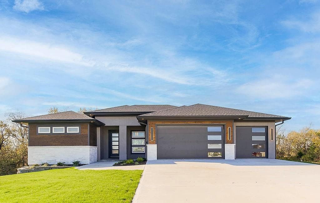 9822 Ingrid St, De Soto, KS 66018 Zillow