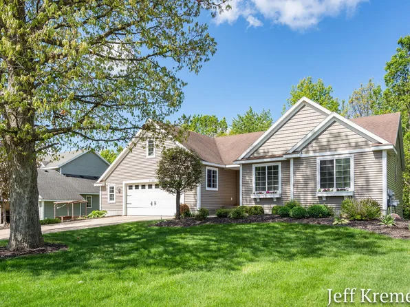 7153 Keystone Ct, Jenison, MI 49428