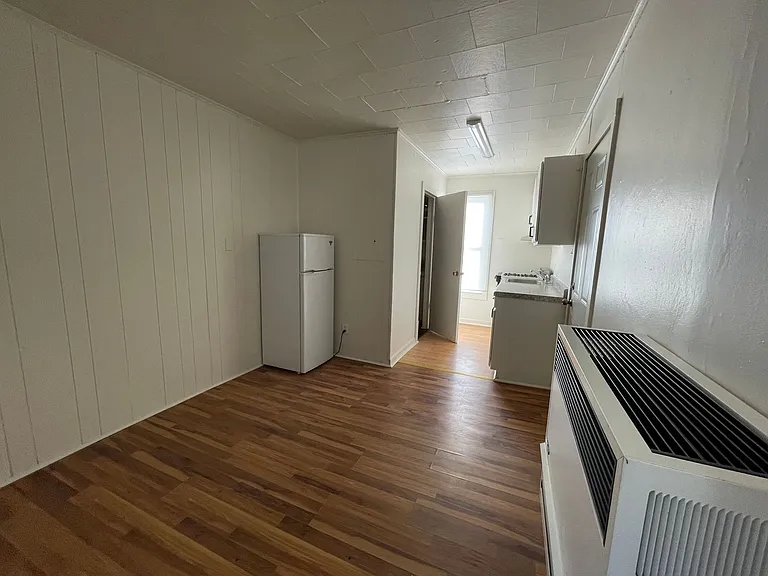521 Dewey Ave #2 — Photo 5