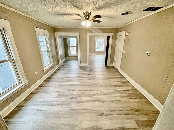 3rd image of 704-706 W 26th St