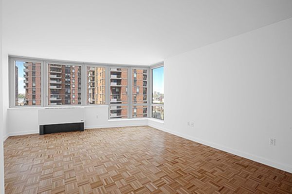 1st image of 360 W 43rd St APT S22d