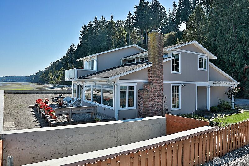 2nd image of 3795 Bells Lane