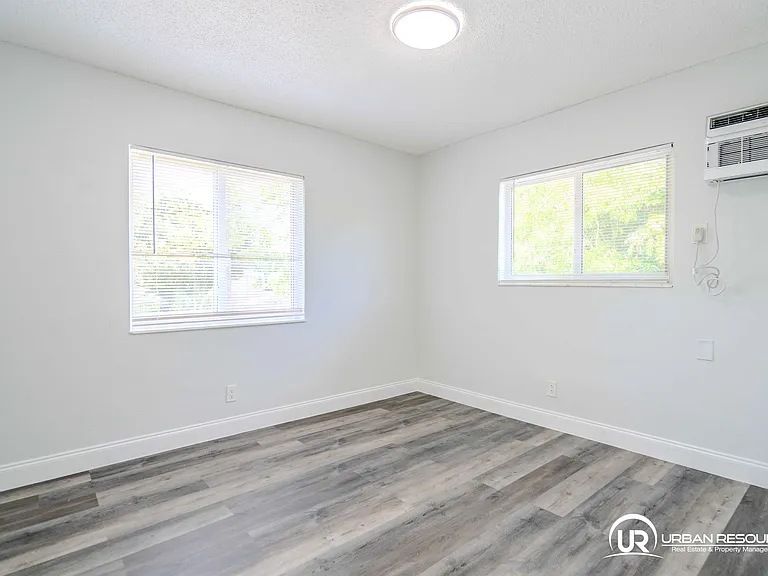 6650 Miller Dr #20 — Photo 16