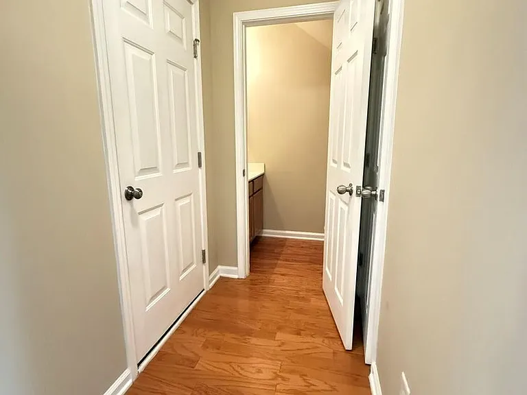 9911 Cleaver Ct — Photo 10