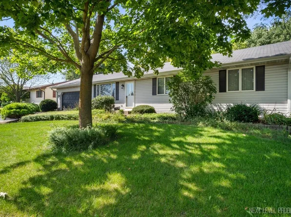 514 W Cherokee Ave, Shabbona, IL 60550