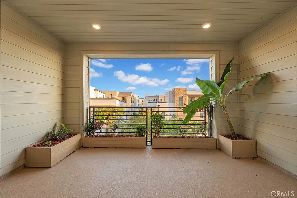 4 bed, 3170 sqft, $6,800 — Photo 4