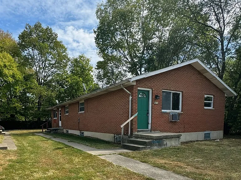 1844 Hickorydale Dr — Photo 1