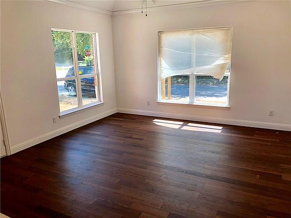 3rd image of 2401 Bethurum Ave