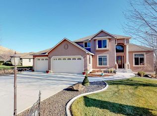 320 Sell Ln, Richland, WA 99352