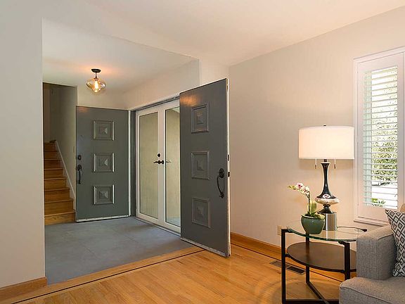 3rd image of 7668 Surrey Ln