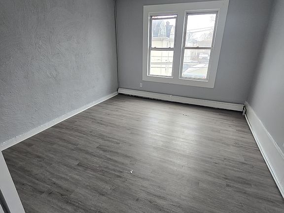 5th image of 186 N 12th St #G2