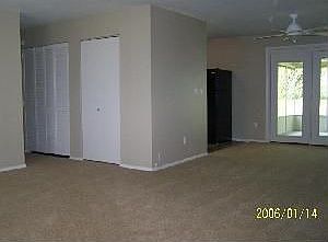 3rd image of 888 Glasgow Dr