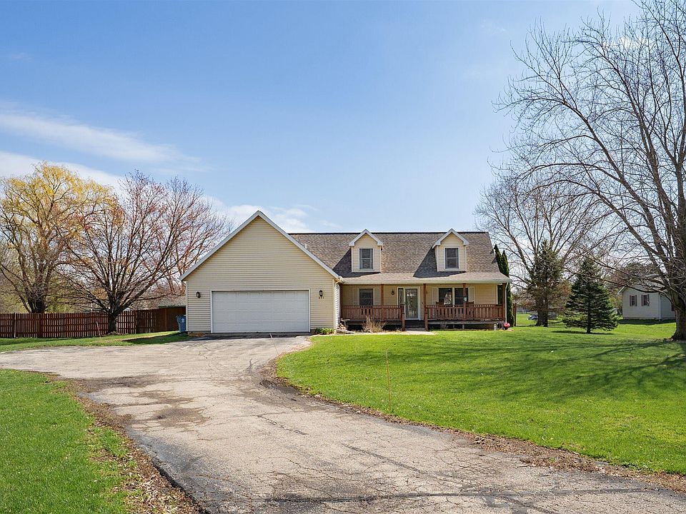 1st image of 893 Pearson Rd