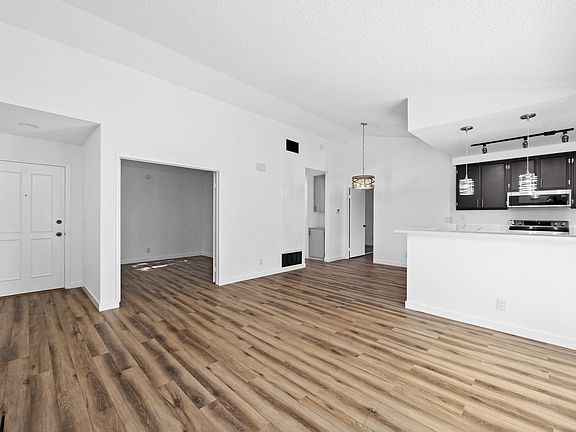 4th image of 8729 Beckenham Ln Unit E